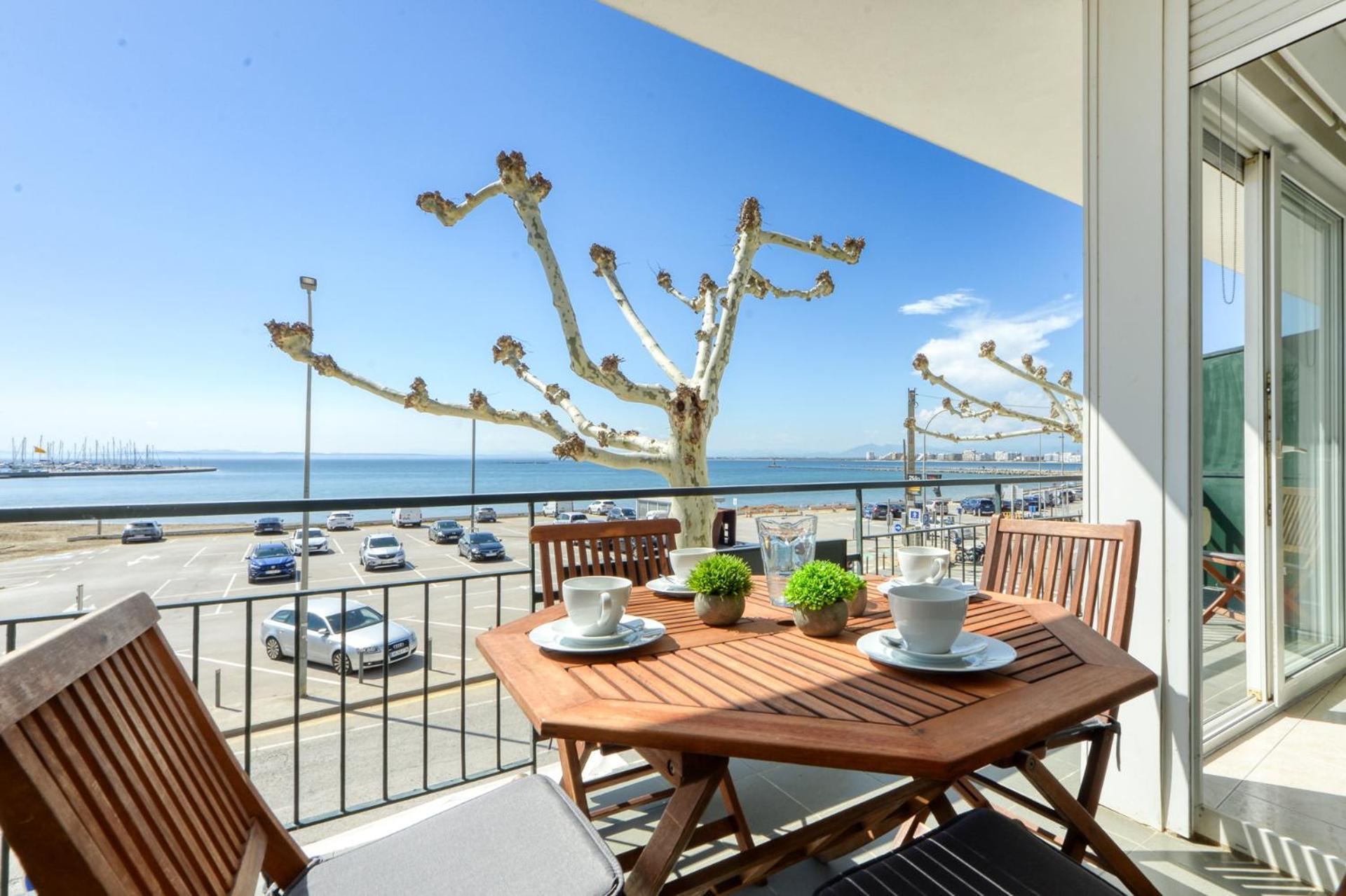 Frontline Centre - Immo Barneda Apartament